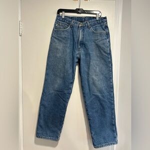 LL Bean Double L Men’s Fleece Lined Relaxed Fit Medium Wash Denim Jeans.